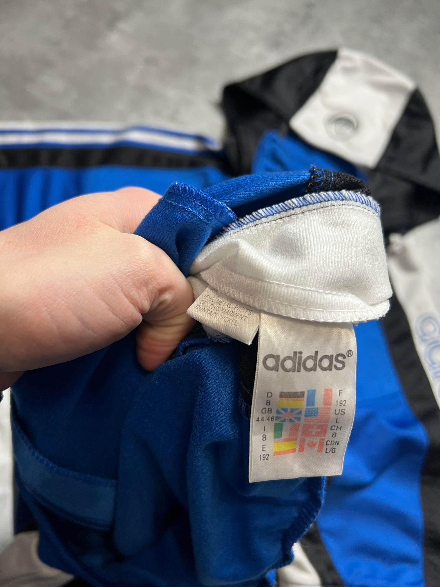 ADIDAS BLUZA BEZ RĘKAWÓW