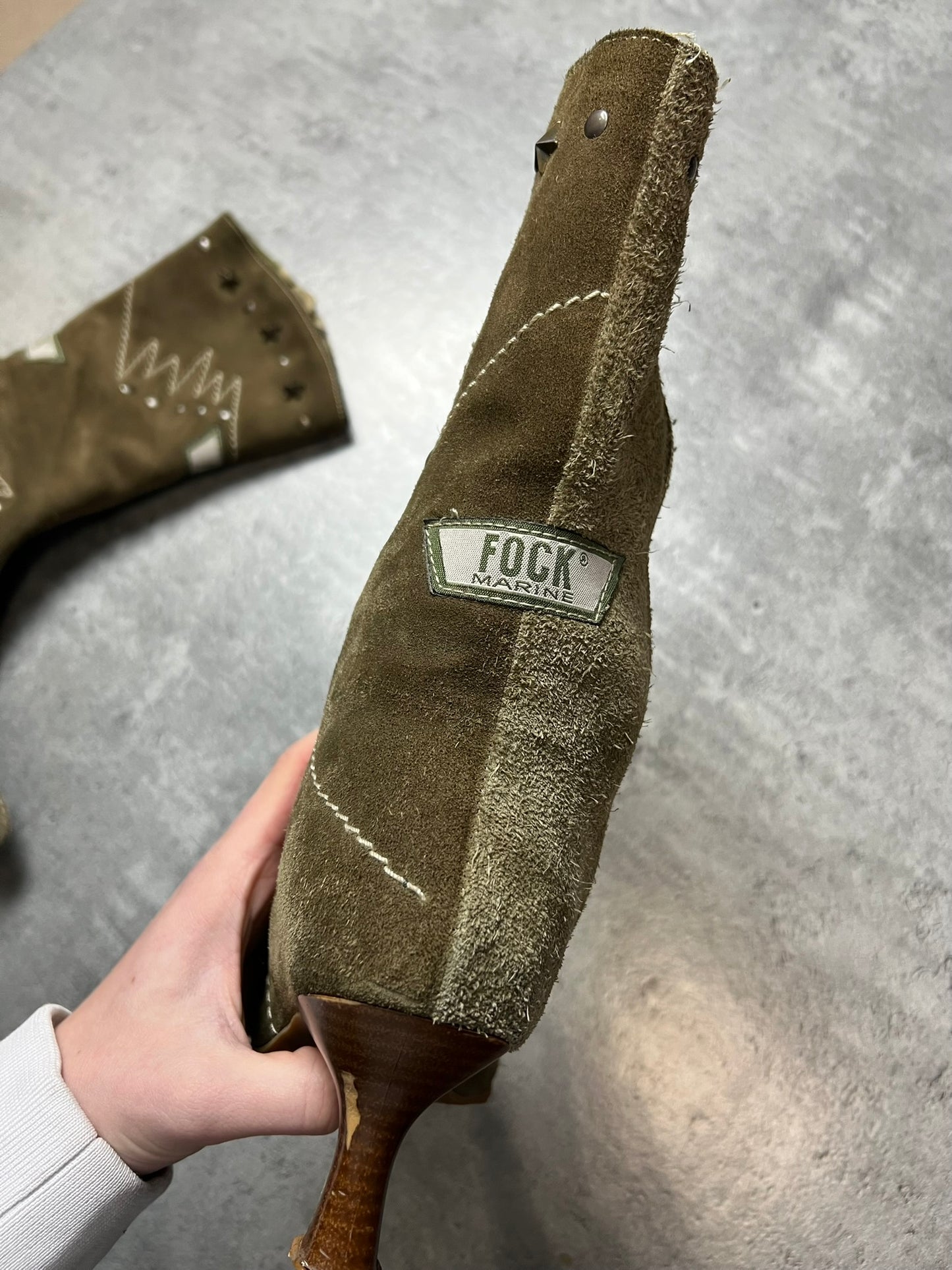 FOCK MARINE BUTY NA OBCASIE