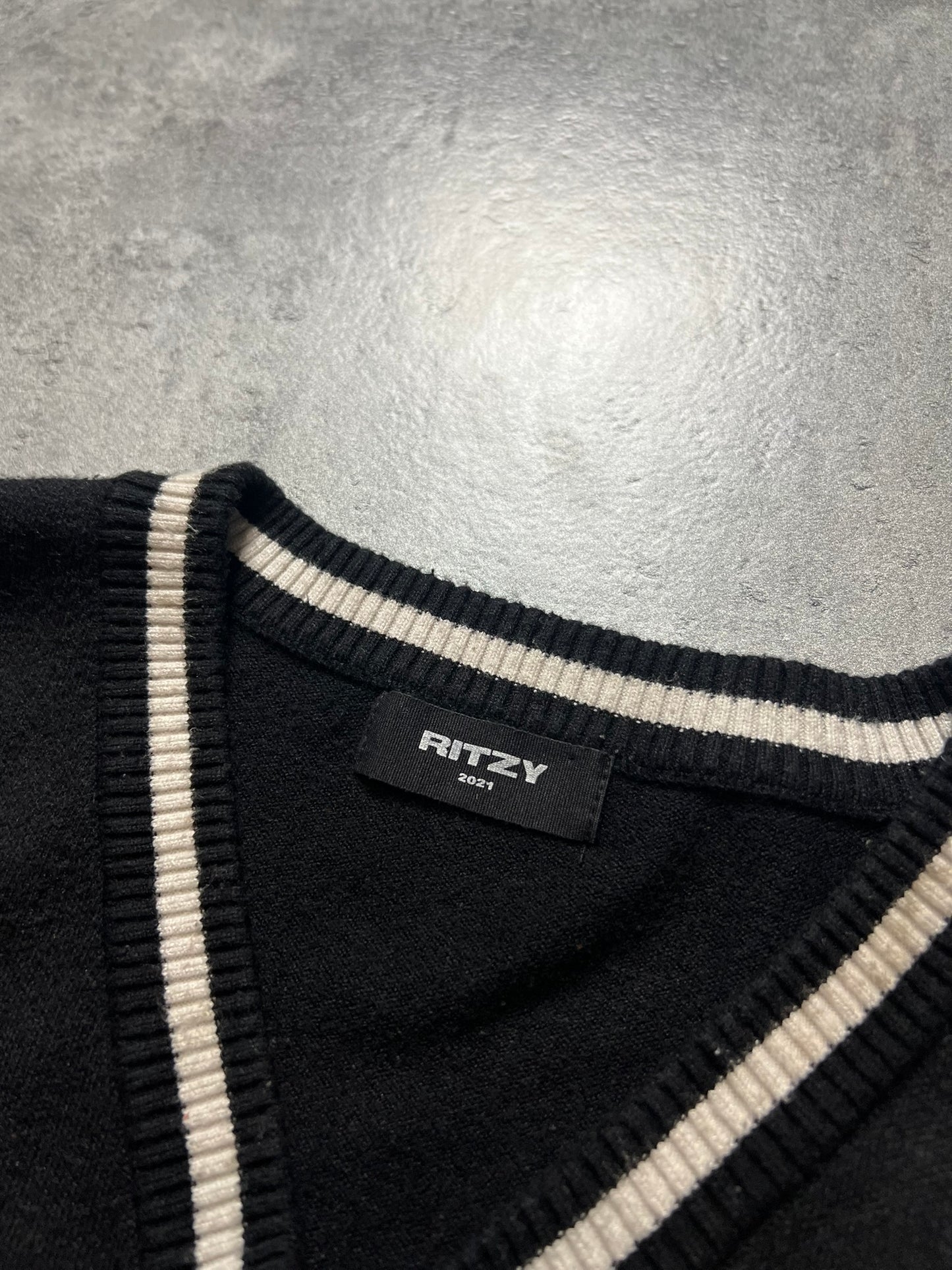 RITZY SWETER