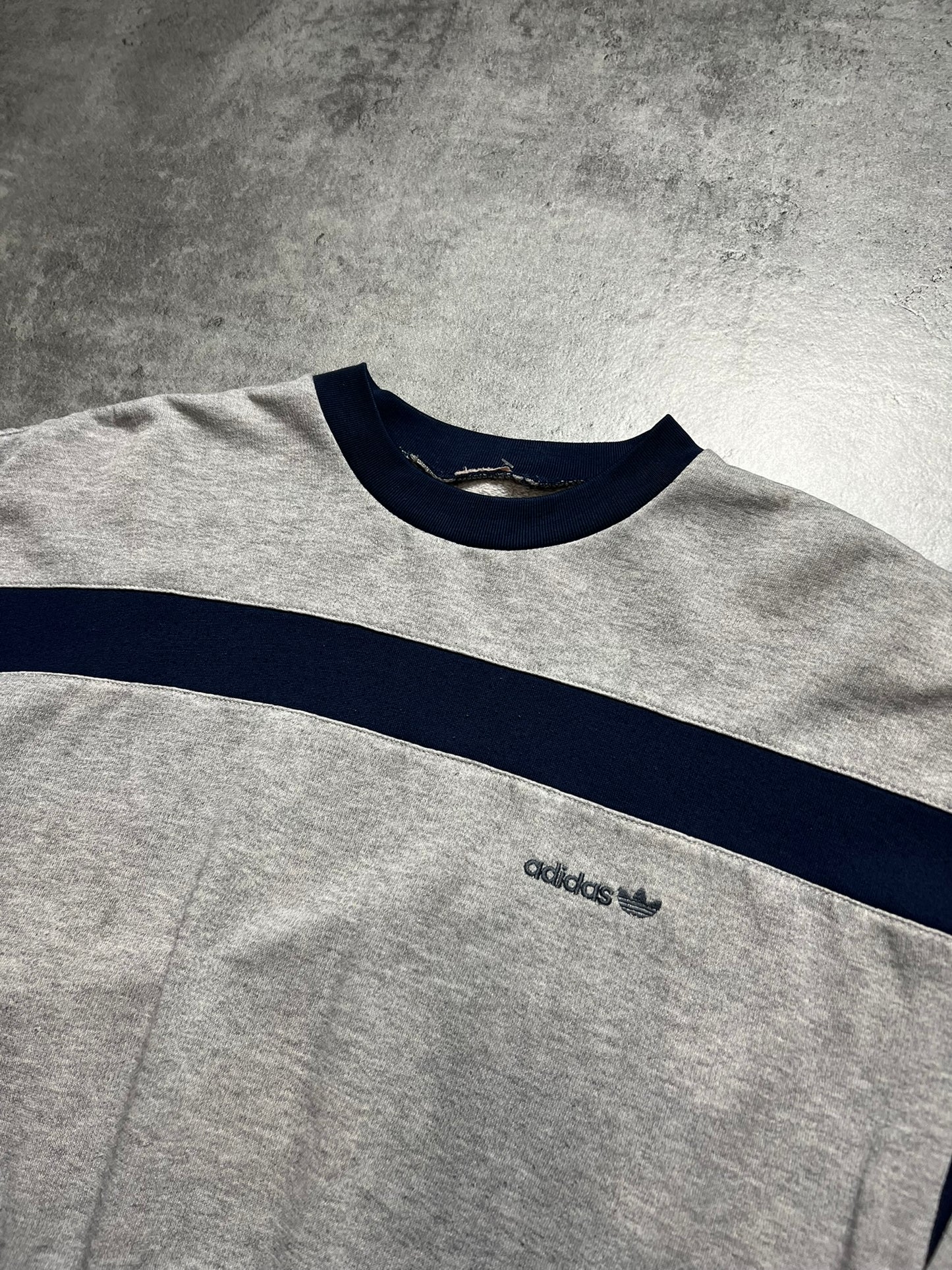 ADIDAS SZARO-GRANATOWY CREWNECK