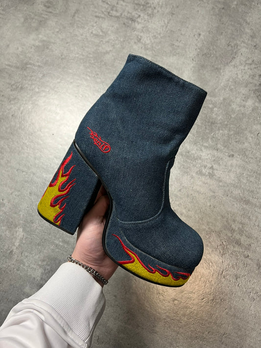 UNIF 6 BUTY NA OBCASIE Z PŁOMIENIAMI