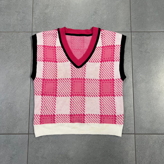 RÓŻOWY VEST W KRATĘ
