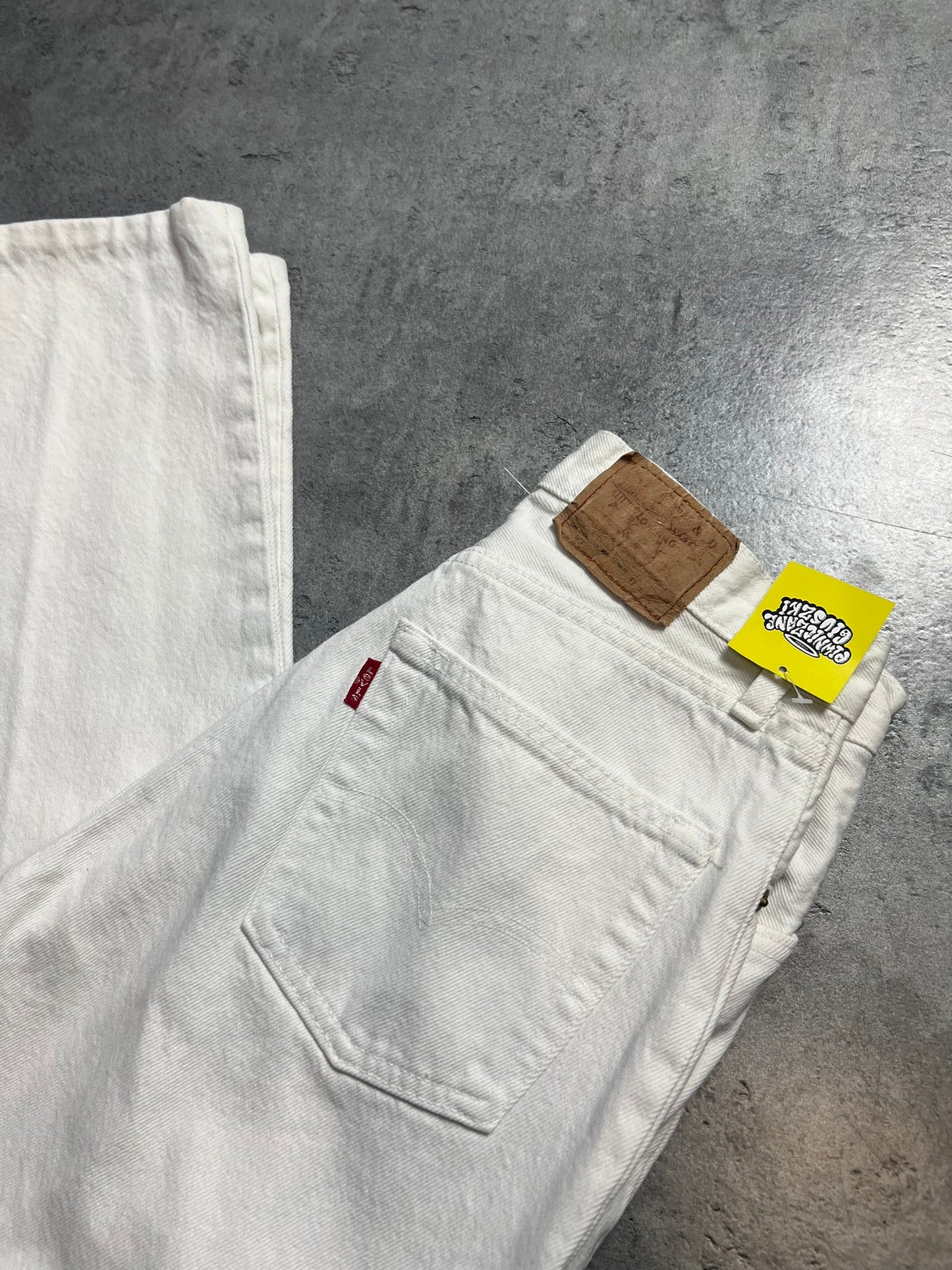 LEVIS BIAŁE JEANSY