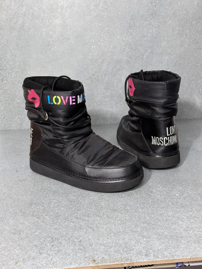 LOVE MOSCHINO ŚNIEGOWCE